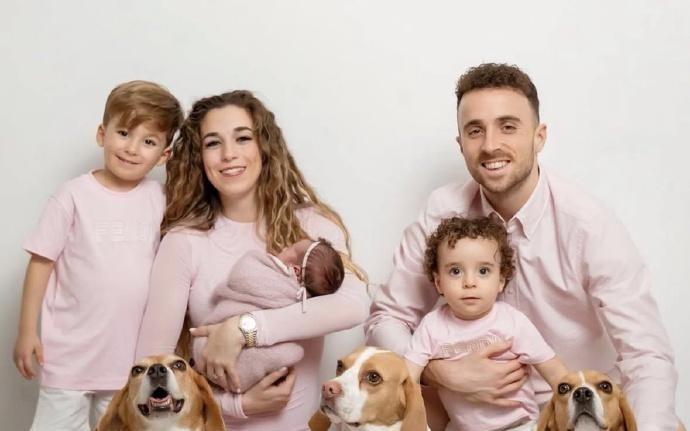 安菲尔德感人一幕！若塔幼子担任球童