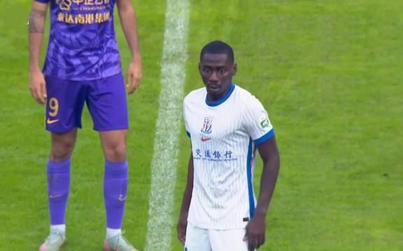 申花3外援合同到期吴曦必须续约丢