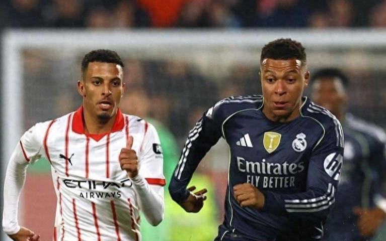 西甲：皇马联赛三连平后痛失榜首，巴萨登顶西甲