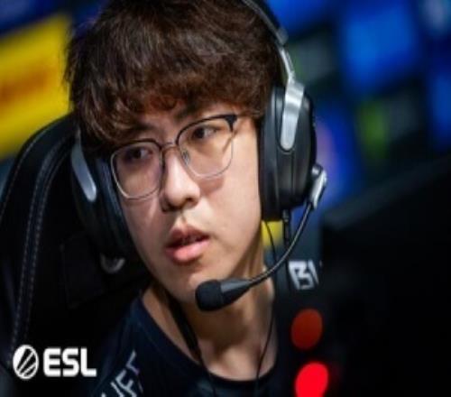 爆斯特爆爆！LVG狙击手Z4kr被女友曝出轨睡粉以及多次PC、患有性病