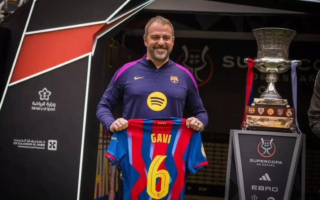 世体：巴萨正敲定新的球衣赞助协议，球衣背面或迎来商业化