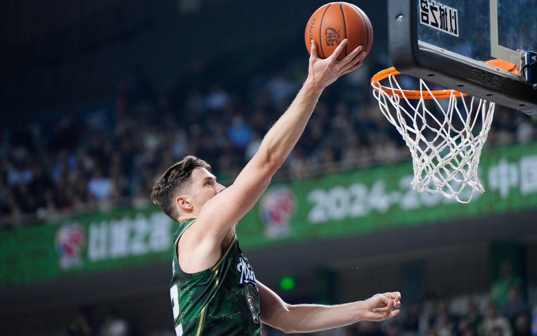 媒体人:CBA引进外援受NBA和欧洲影响不小利夫在欧洲3年300万刀