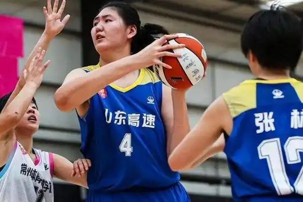 又荒废好苗子！女篮新星18岁还打不了