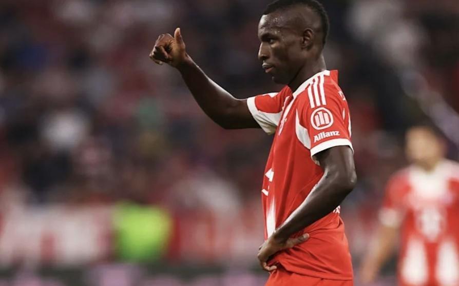 转会费用过高,德天空:拜仁暂时决定不会买断雅克松