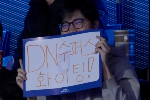 给曾经的老东家加油LCK晒照：Calix和BuLLDoG来到现场看比赛