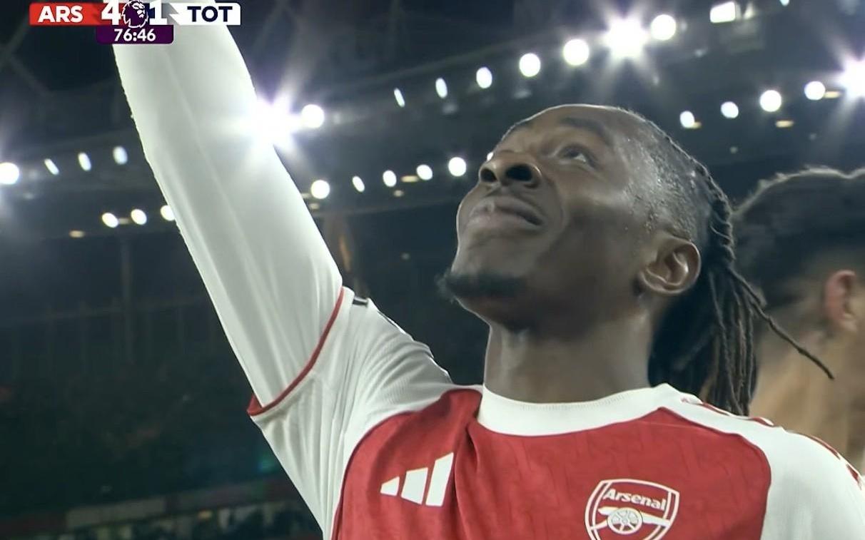 自2年前的恩凯蒂亚以来，埃泽是首位