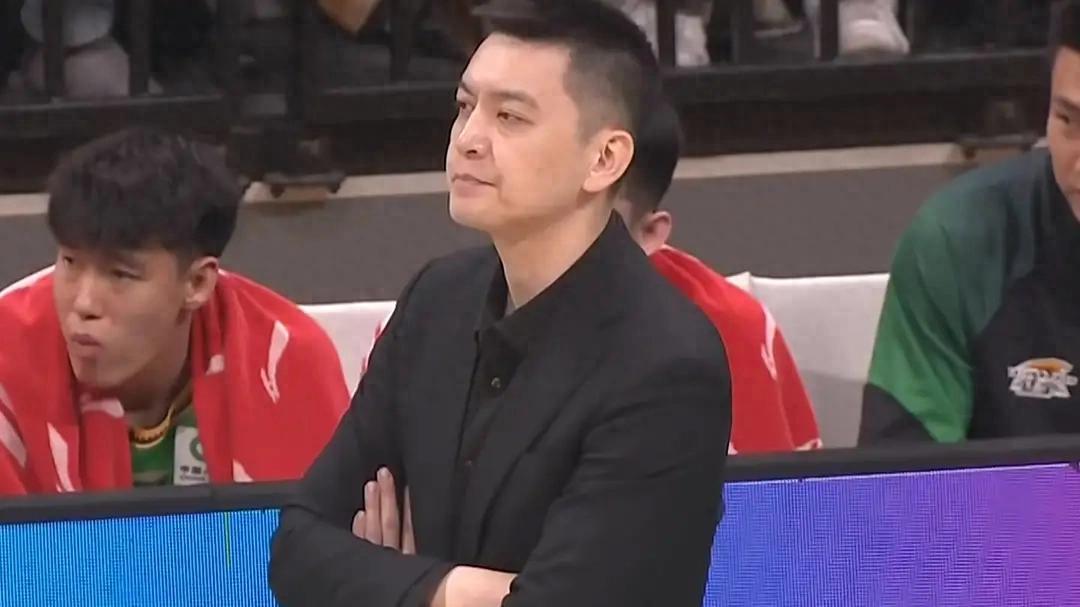 真相大白！辽宁男篮4连败原因曝光，急盼赵继伟回归，杨铭憋大招