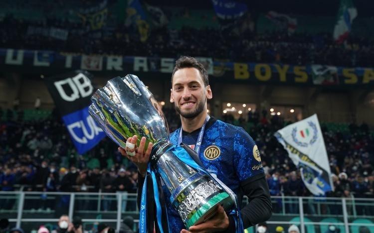 一日意甲动向：米兰德比胜欢欣鼓舞，国