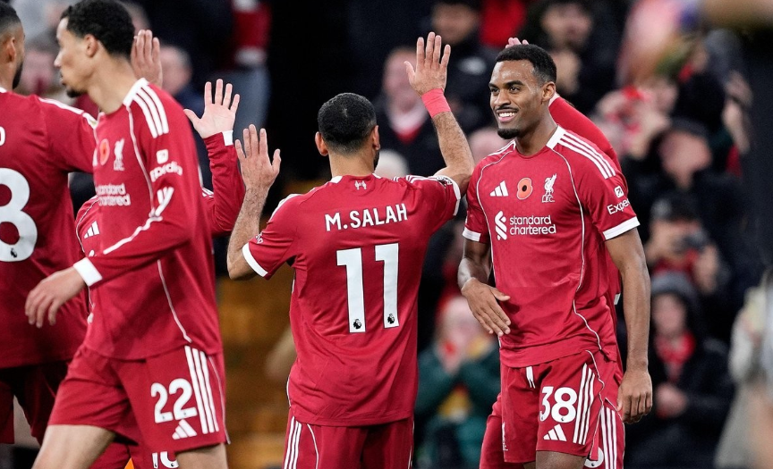 豪门狂欢夜：拜仁15连胜创历史阿森纳