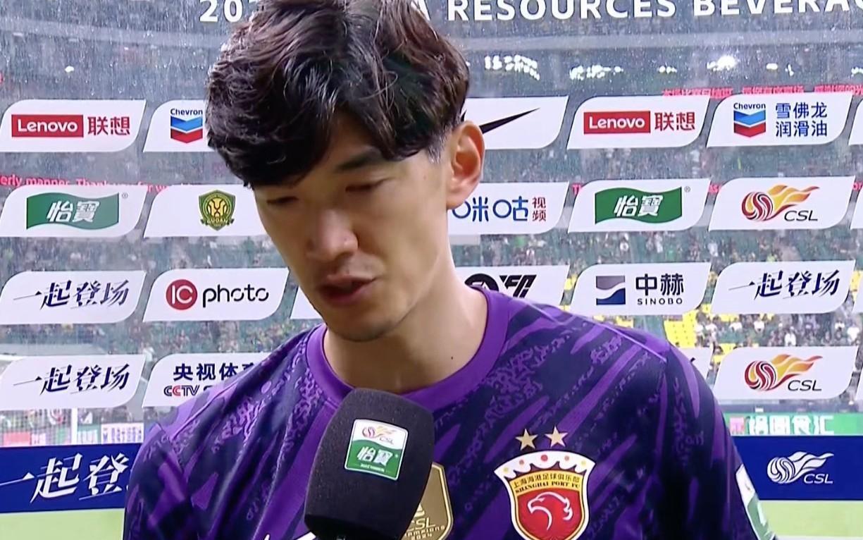 颜骏凌：武磊在队里给大家很多鼓励，会