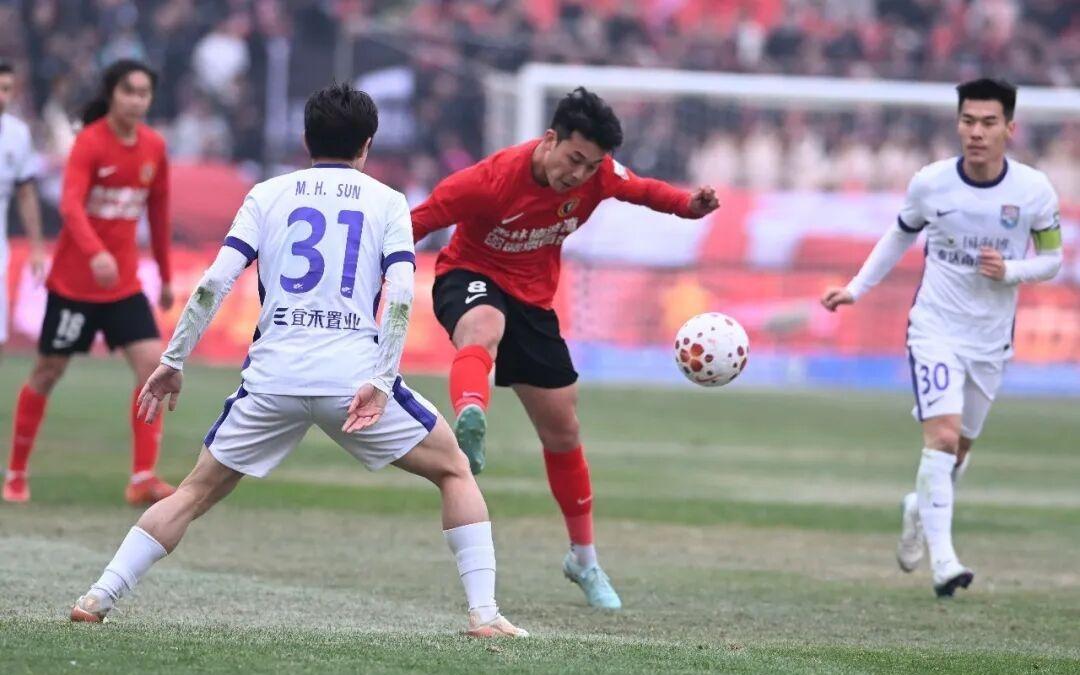 刚刚，沈阳铁西体育场沸腾了！30！辽宁铁