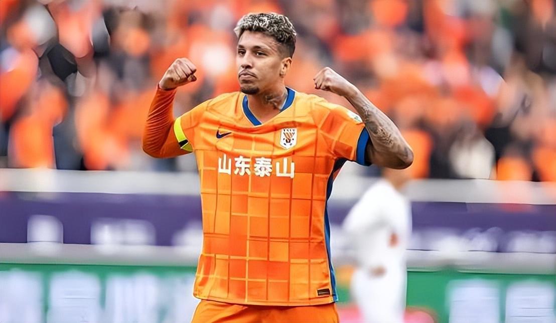 鲁能7位王牌现场观战山东男篮比赛，