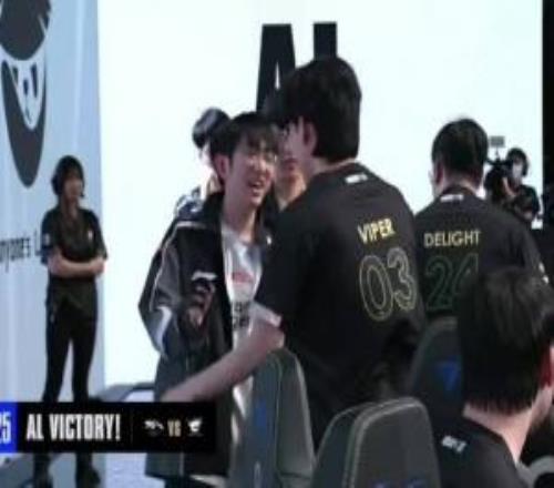 带不动带不动！Jankos晒HLE众人战绩：你能感受到Viper有多绝望吗