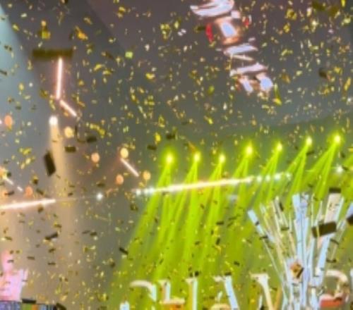 解说小安分享PGC2025现场：恭喜FS夺冠用实力在家乡淋到金色的雨