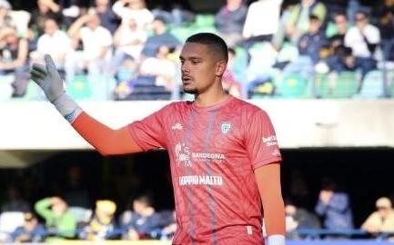 米体：卡利亚里门将卡普里莱受到了多