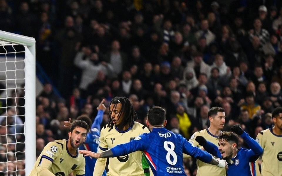 11球，巴萨是欧冠改制以来打入乌龙球最多的球队