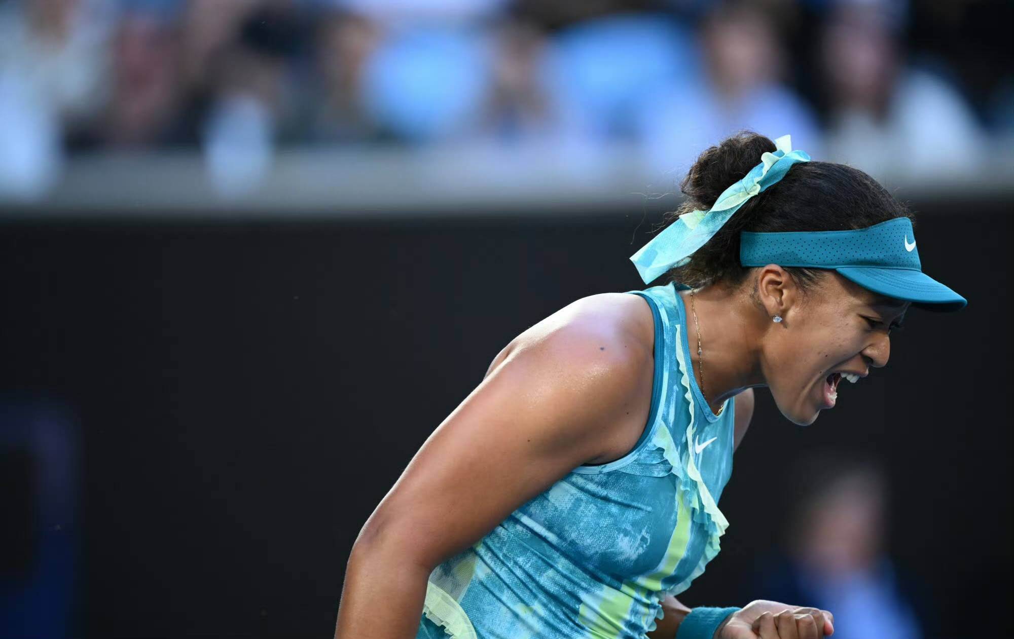 科斯蒂亚不满大坂加油声黑脸握手，后者：很遗憾快退役还让你生气