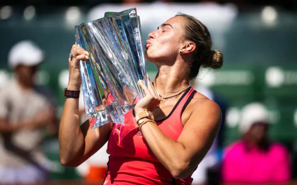 萨巴救赛点双复仇莱巴逆转夺冠，辛纳带伤作战双抢七绝杀梅总捧杯