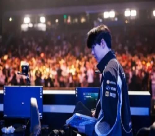 TheShy采访：第四局有在杰斯和韦鲁斯纠结希望LPL选手取得好结果