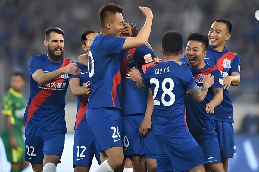 申花新援中卫仅仅用一场比赛，就征服球迷，首秀就带队零封对手