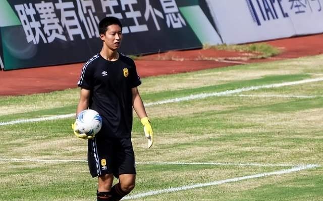下一个王大雷！19岁门将中甲带2队冲
