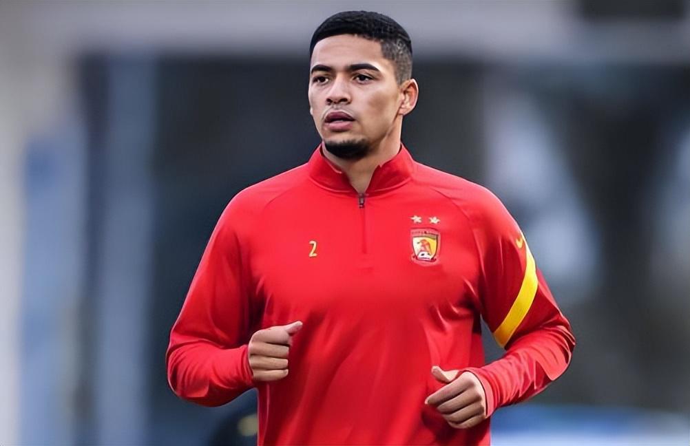 意外！他可能成首位在上港队挂靴退役的归化国脚，未来将被善待