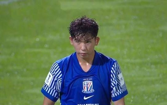 申花7号空缺，拉唐穿9号，申花本土前锋只剩刘诚宇踢大连试金433