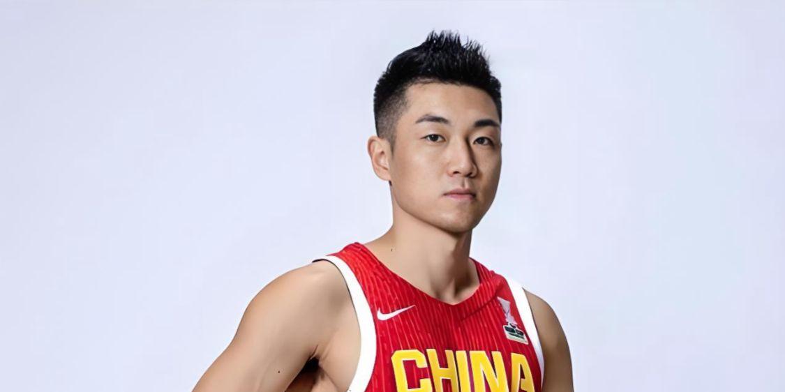 出场32分钟，得4分！CBA都玩不明白，咋成为男篮首发球员