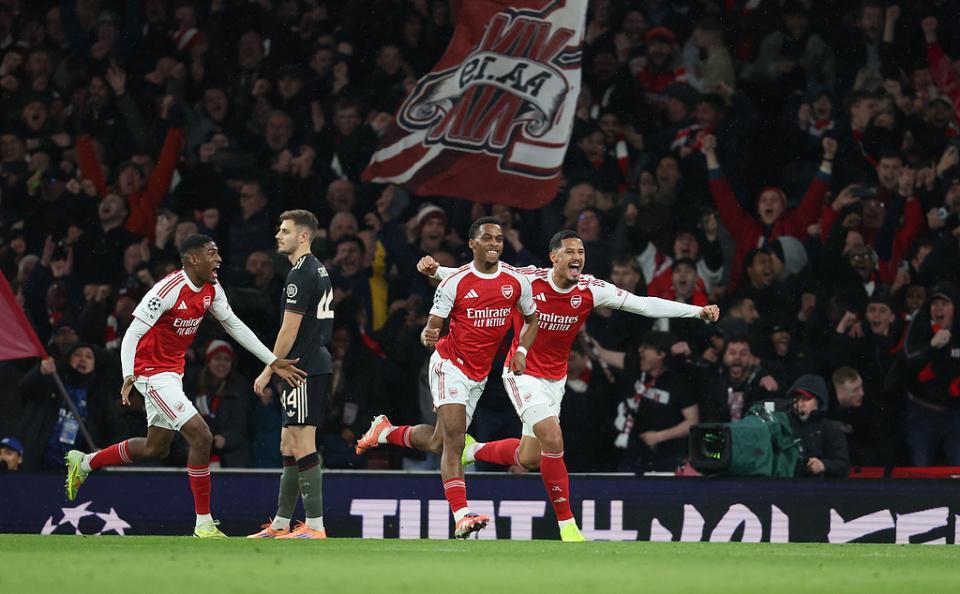 欧冠5轮后积分榜巨变阿森纳5连胜领跑2队遭首败利物浦巴萨陨落