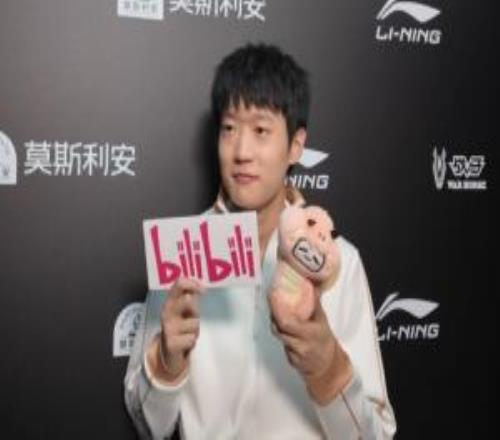 Shanks：队伍有变动很正常天下没有不散的宴席，明年目标突破八强