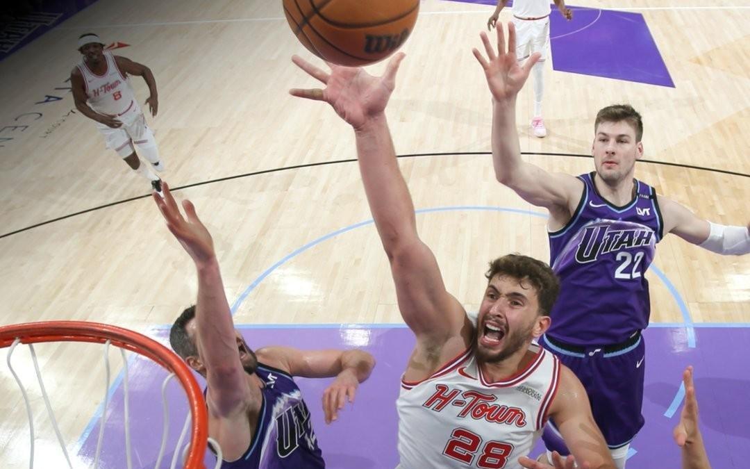 青史留名，申京成为21世纪首位NBA单场砍至少30分10助5帽中锋