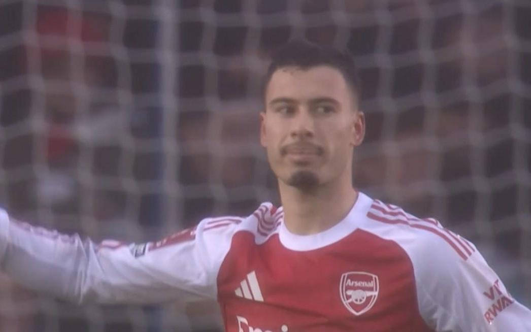 足总杯单场3球，马丁内利职业生涯首