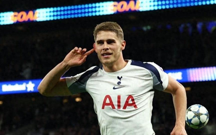 欧冠上演“后卫神迹”！范德文千里走单骑引爆全场