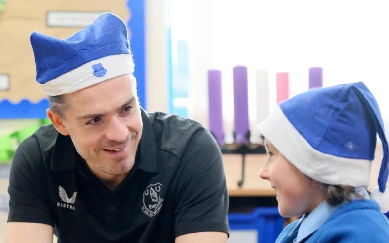 8岁小球迷丧父后母亲患白血病，格拉