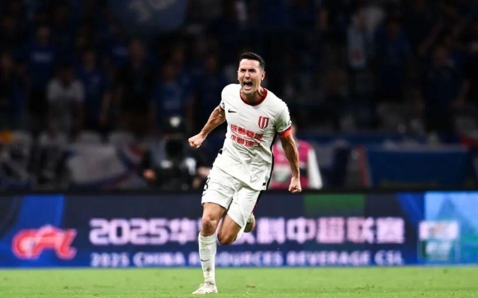 蓉城退出冠军争夺!4分落后海港,单季遭河南3杀,243天主场首负