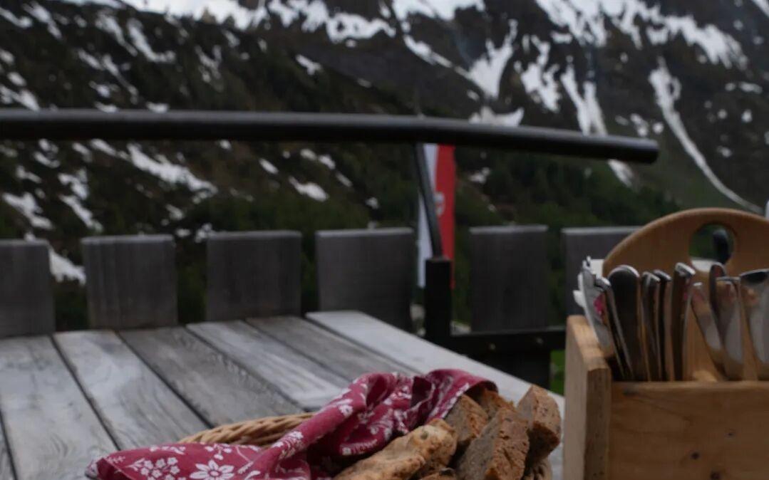 意大利唯一的双奥小镇，冰雪运动的“精神原乡”