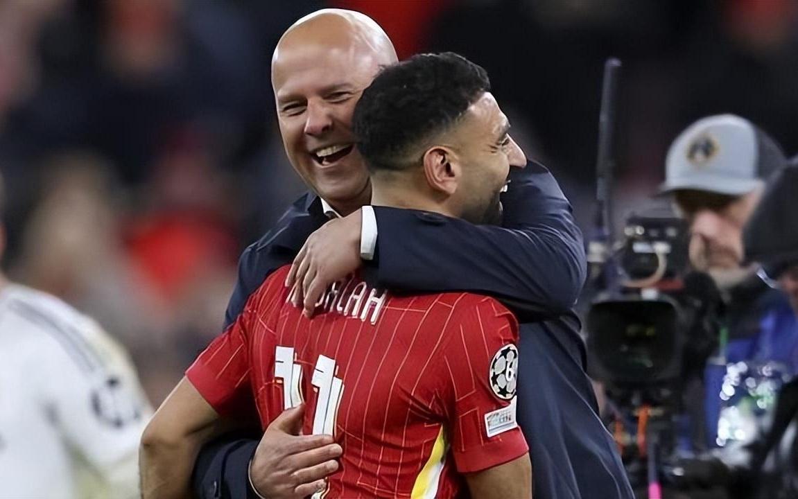 冬窗纠正错误还有机会：斯洛特更新思路，力追格伊+萨拉赫接班人