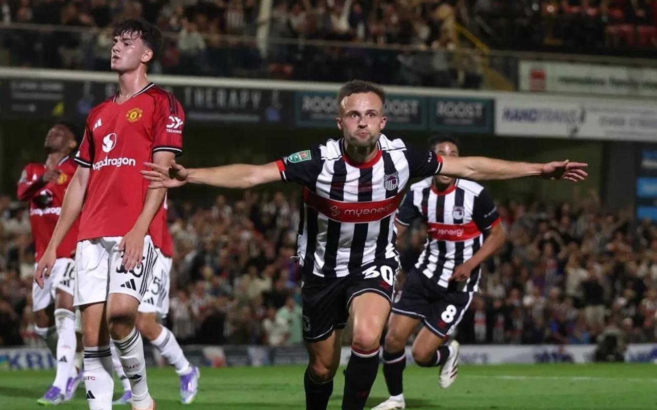 格林斯比主帅：踢小蜜蜂要比曼联更难