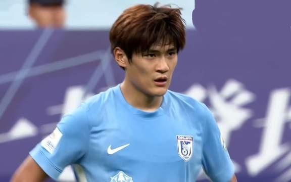 海港后卫成香饽饽，大连别再错过吕鹏