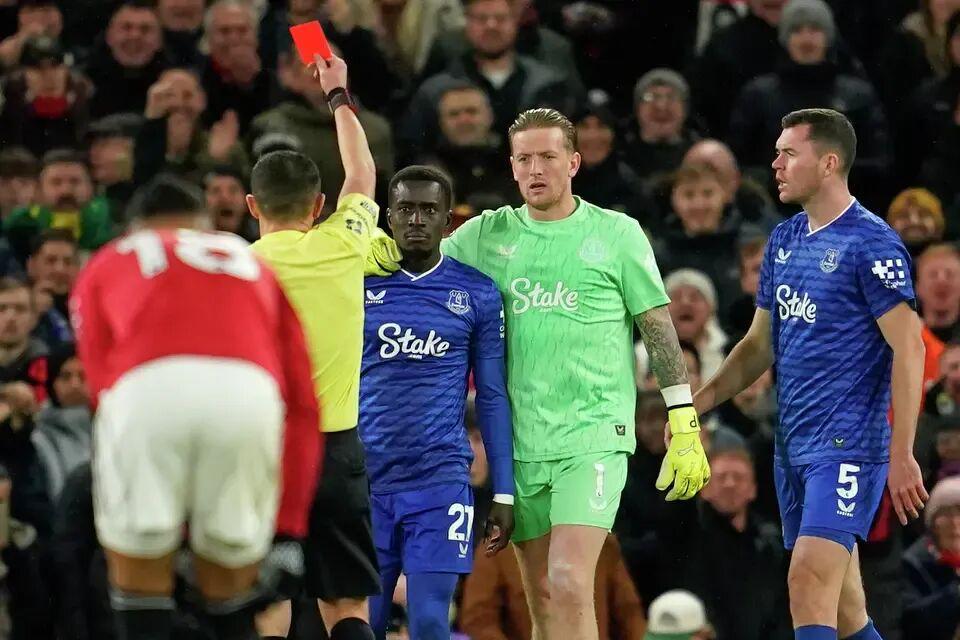 多打一人！曼联主场01不敌埃弗顿3大