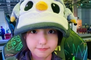 有点夫妻相！云顶“创世神”神超官宣恋情女方笑容温婉疑似20岁出头