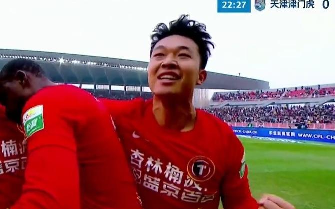 辽宁铁人中超处子球！姆本扎两连击，全