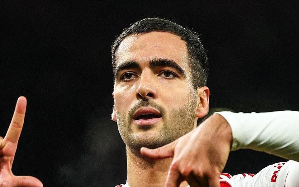 梅里诺是2025年英超阿森纳队内射手王，也是同期英超头球王