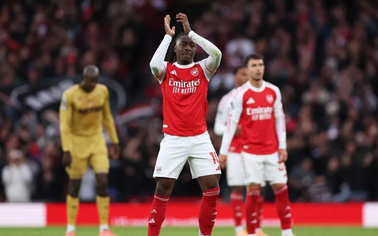 埃泽:水晶宫球迷很特别,我很感谢他们对我的喜爱和支持