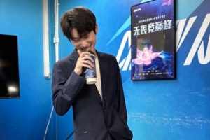 doinb分享解说杯照片:工作花絮yeah