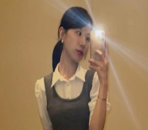 LCK主持志宣晒照：最近在北京