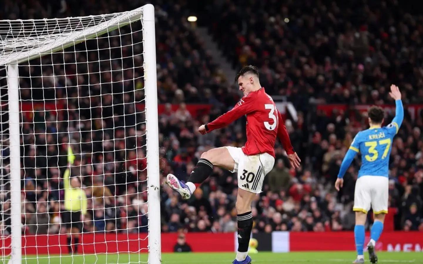 TA：领先也难以掌控比赛，曼联再次暴露破解密集防守的短板