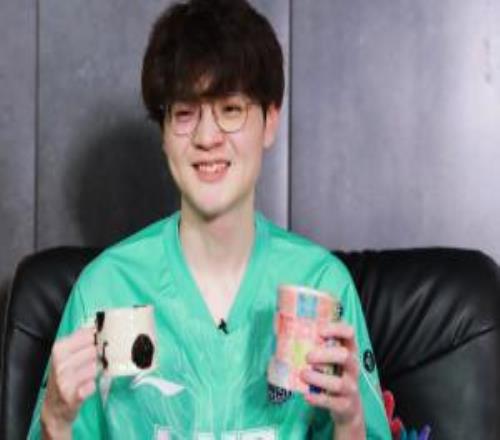 那WBG呢爆料人：Monki、Weiwei加入陪练团组成3打野