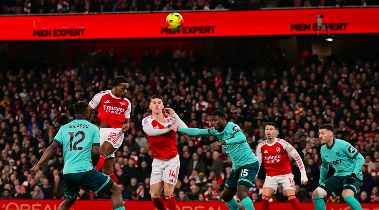 英超21神剧情90分钟被扳平补时绝杀13.1亿豪门送垫底队10连败