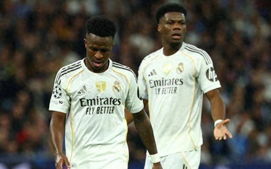 欧冠皇马球迷不原谅失利，维尼修斯成